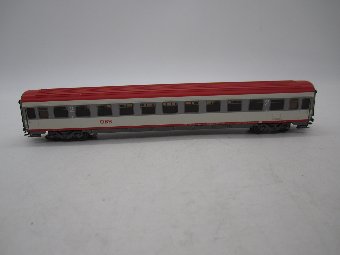 Märklin H0 - 42721 - Personenrijtuig 2e klas van de ÖBB, met verlichting