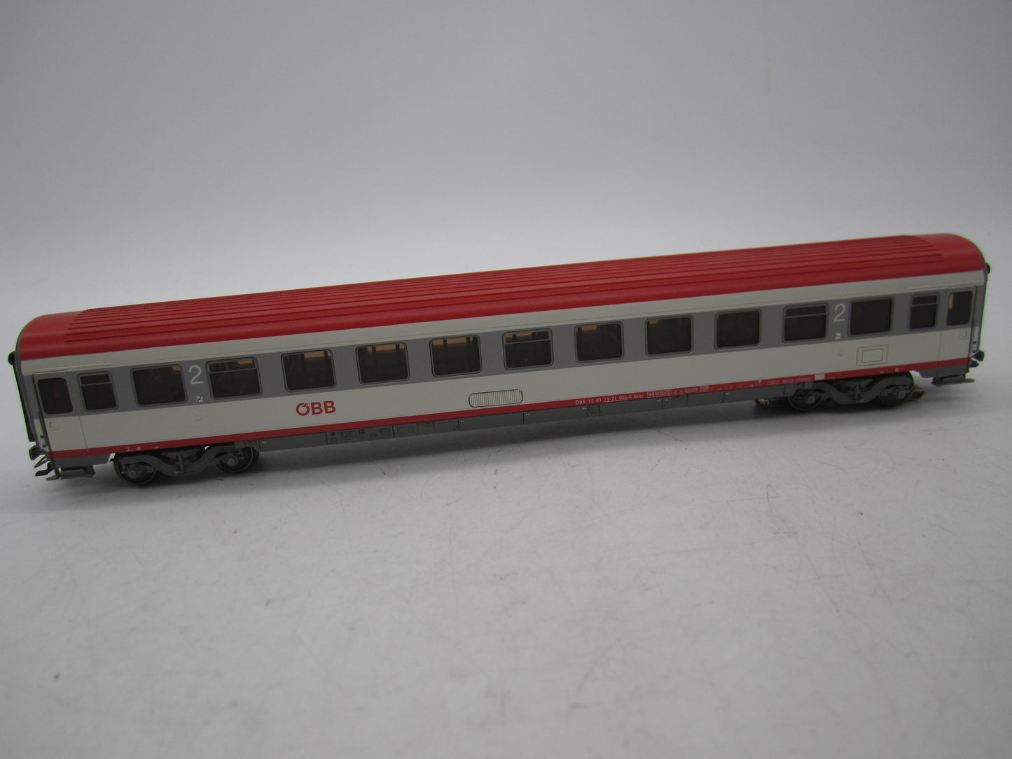 Märklin H0 - 42721 - Personenrijtuig 2e klas van de ÖBB, met verlichting