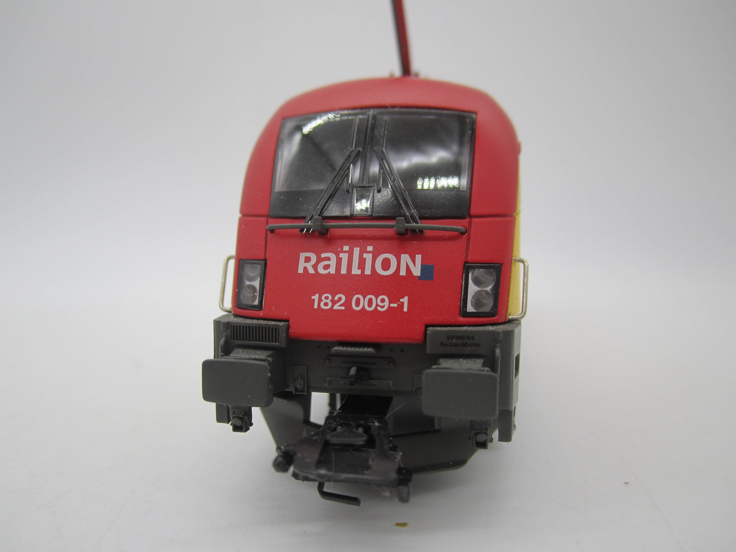 Märklin H0 - 39833 - E-loc, BR 182 "Taurus" van DHL - Digitaal/Sound