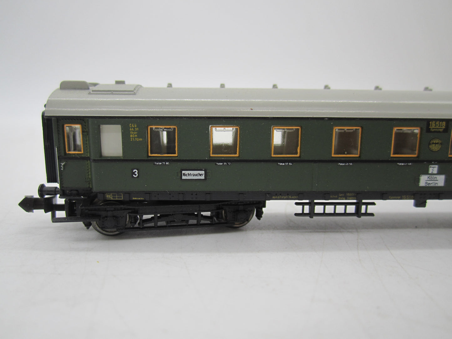 Minitrix N - 51 3071 00 - Personenrijtuig 3e klas van de DRG, met verlichting