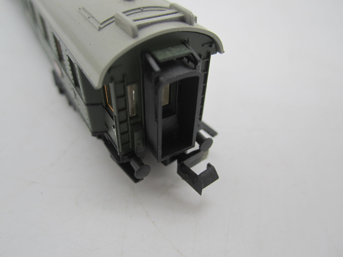 Minitrix N - 51 3071 00 - Personenrijtuig 3e klas van de DRG, met verlichting