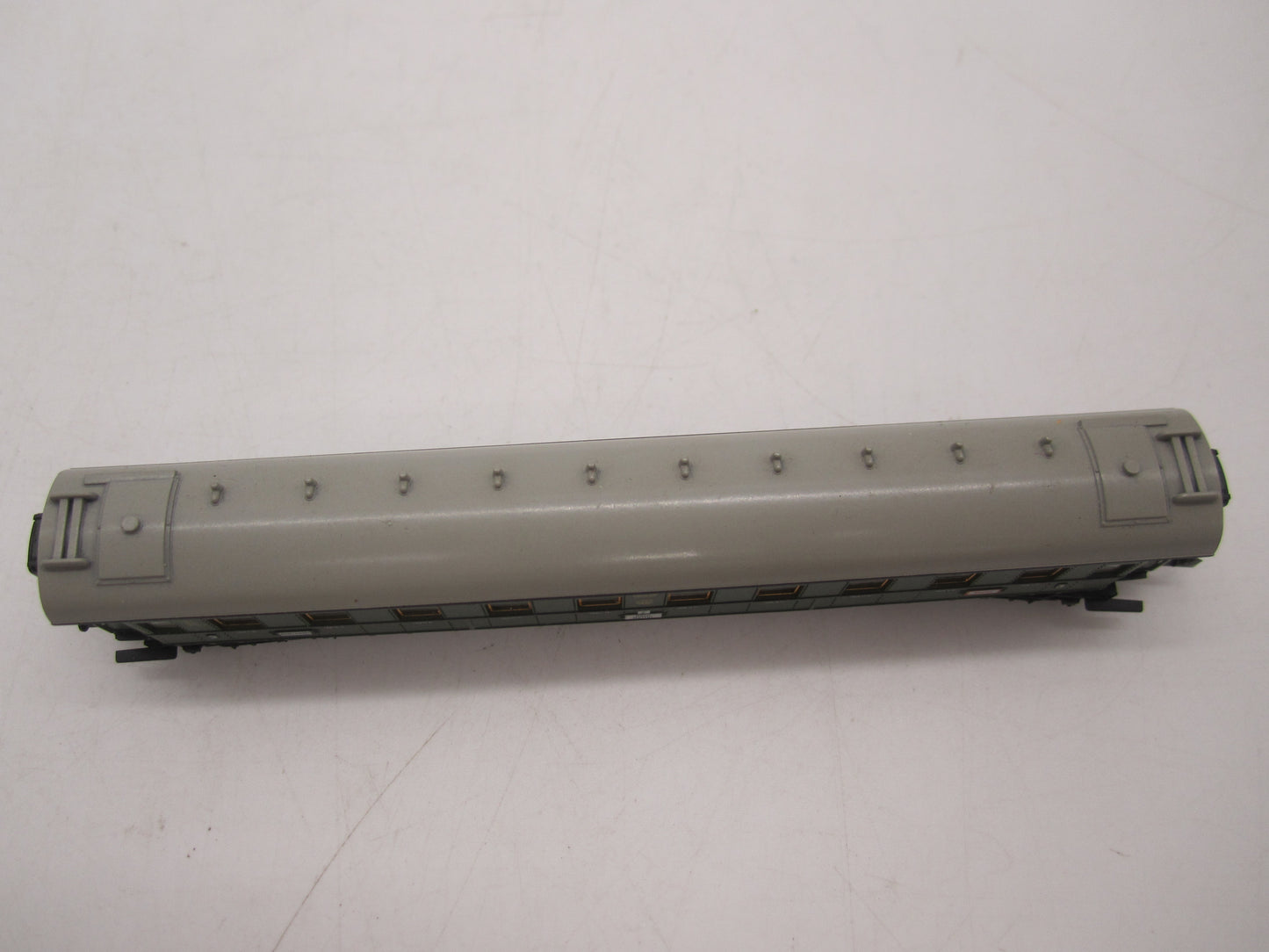 Minitrix N - 51 3071 00 - Personenrijtuig 3e klas van de DRG, met verlichting